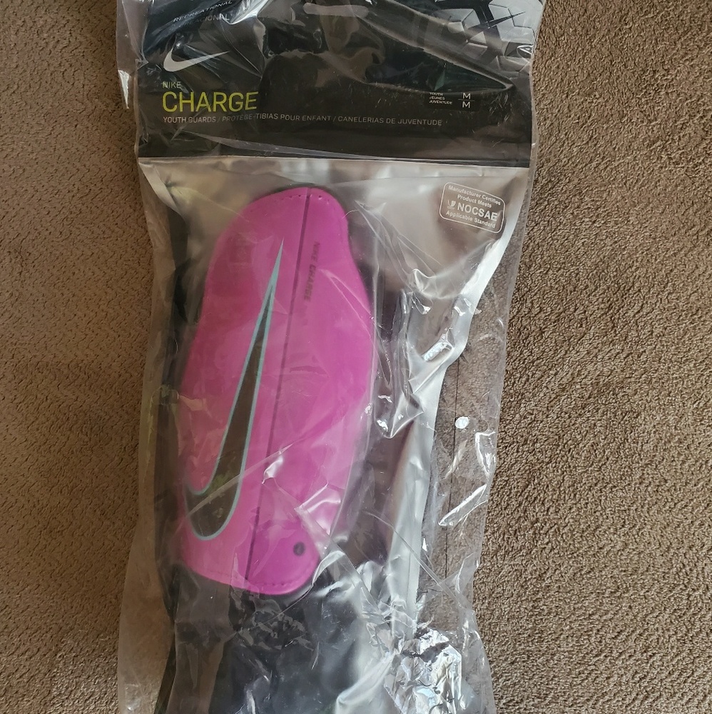 Nike Charge Youth Shin Guards
